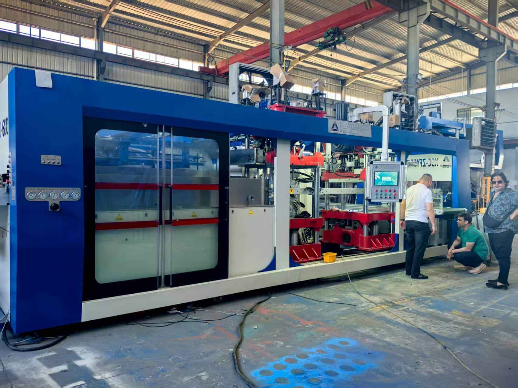 PP & PET Thermoforming Machine